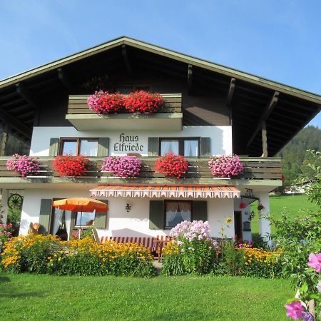 Hotel Haus Elfriede à Reit im Winkl Extérieur photo